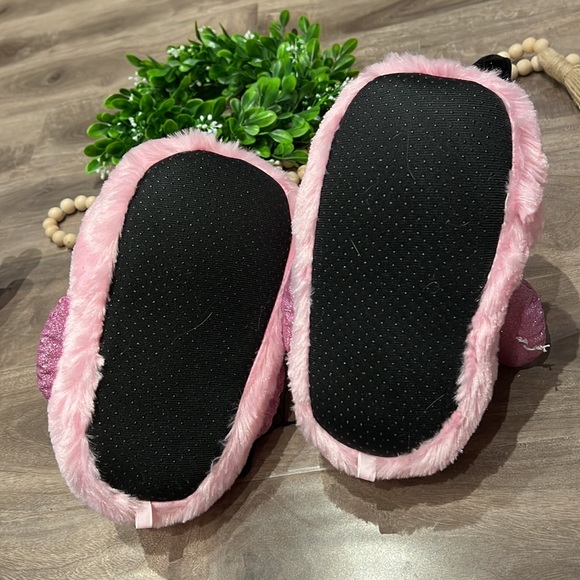 ❌SOLD❌ 🌟HOST PICK!!🌟 ARDENE flamingo slippers - NEW with tags - size 5-6. - Picture 5 of 7
